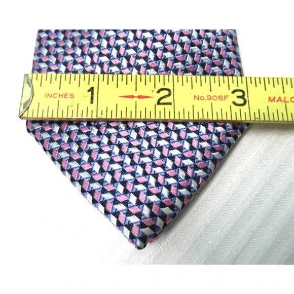 MICHAEL KORS Men's Silk Blend Necktie Designer 3D Blue Pink Black White Print - Picture 3 of 7